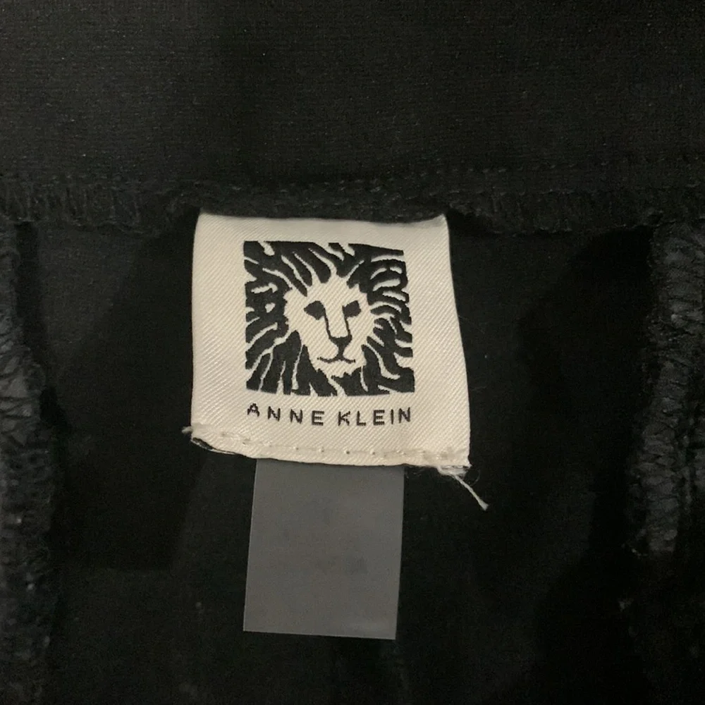 Anne Klein Black slacks - Picture 5 of 5